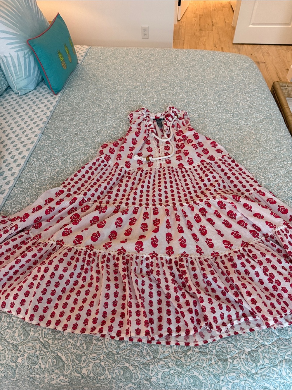Women's Plus Size 1X CHELSEA & THEODORE DRESS in Red & White with GOLD Accents - Picture 2 of 10